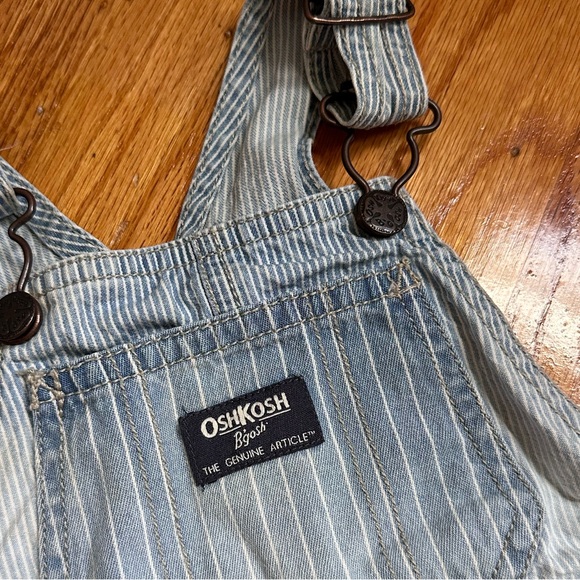 Oshkosh Pinstripe Blue Overall Shorts - 18 Months Cute Denim Overalls - Picture 6 of 6